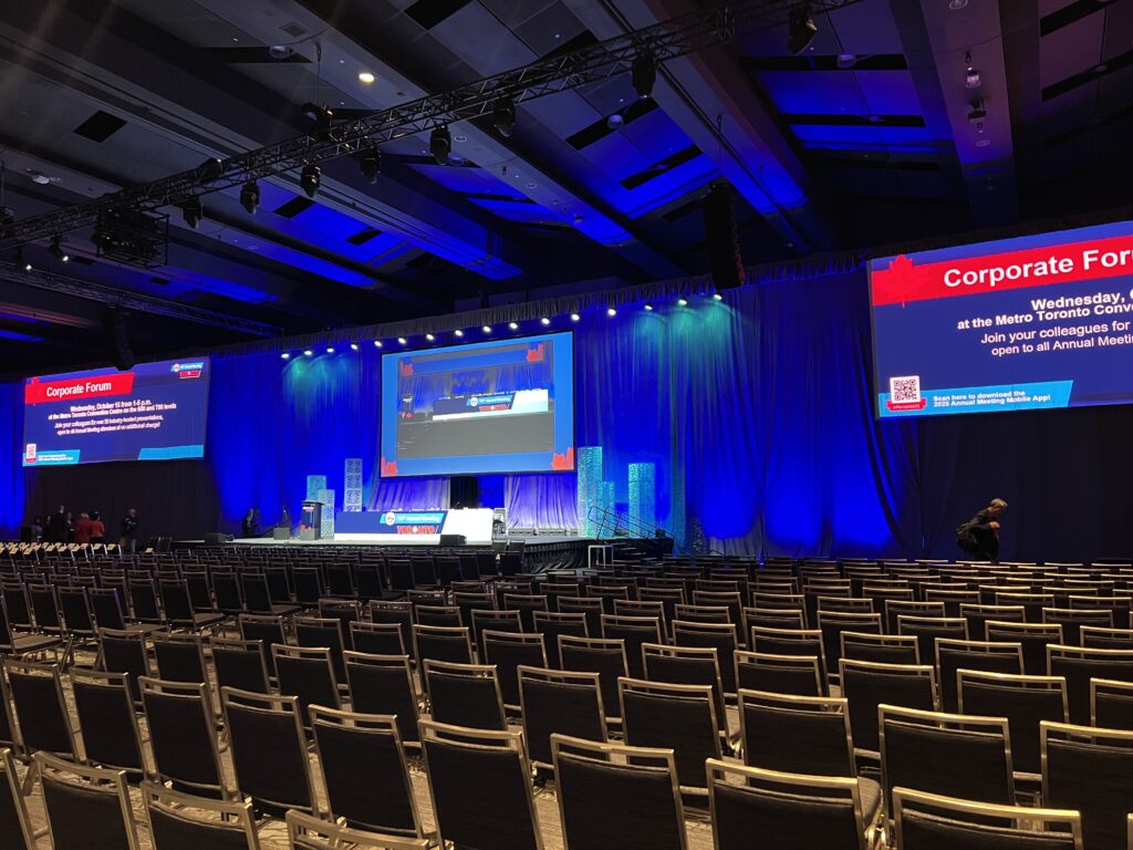 学会講演メインホール